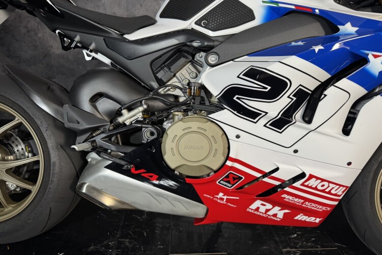 2022 DUCATI PANIGALE V4S, Red - photo 5