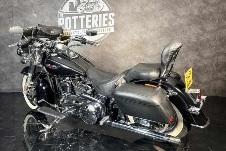 2015 HARLEY-DAVIDSON SOFTAIL, Black - photo 11
