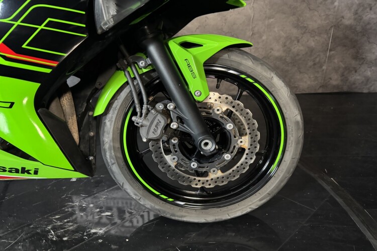 KAWASAKI NINJA 650