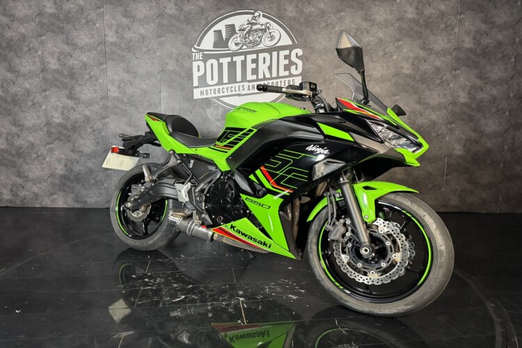 KAWASAKI NINJA 650