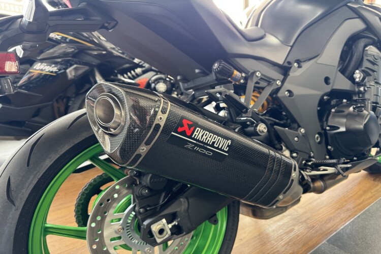 KAWASAKI Z1100