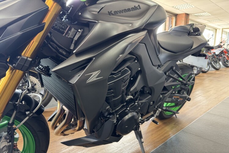 KAWASAKI Z1100