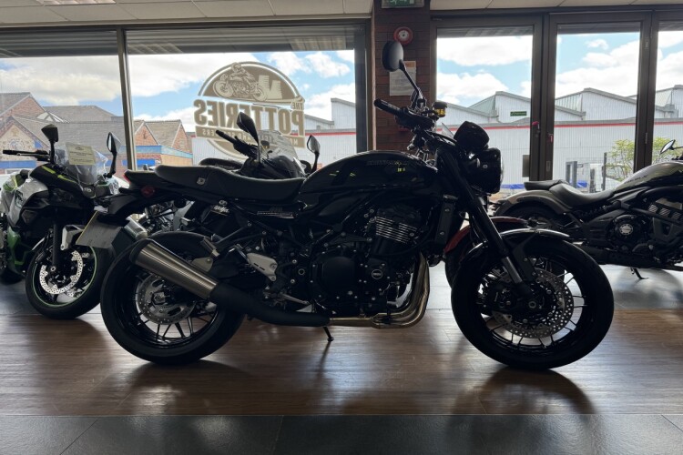 KAWASAKI Z900 RS