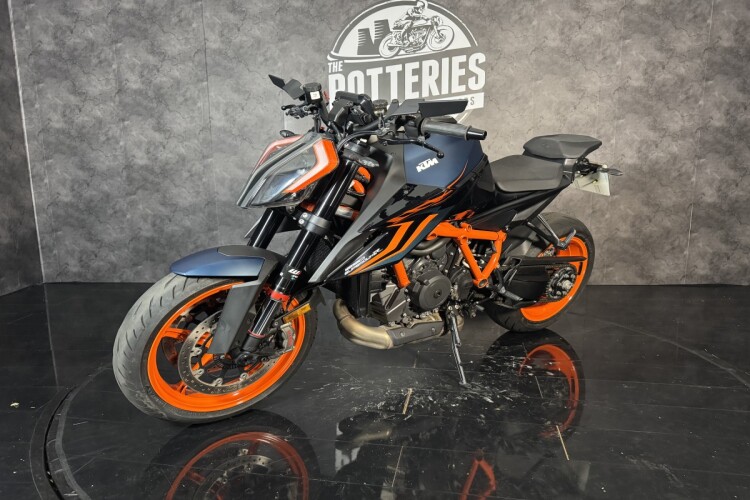 2023 KTM 1290 SUPER DUKE R, Black - photo 11