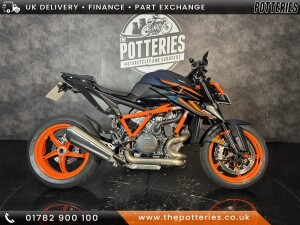 KTM 1290 SUPER DUKE R