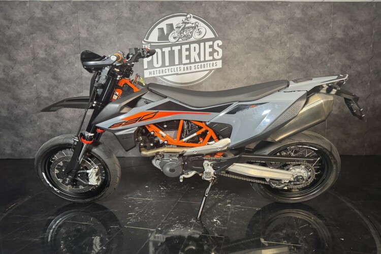 2021 KTM 690 SMC R, Orange - photo 7