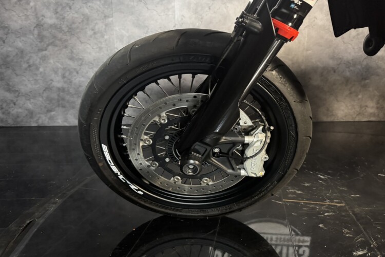 2021 KTM 690 SMC R, Orange - photo 10