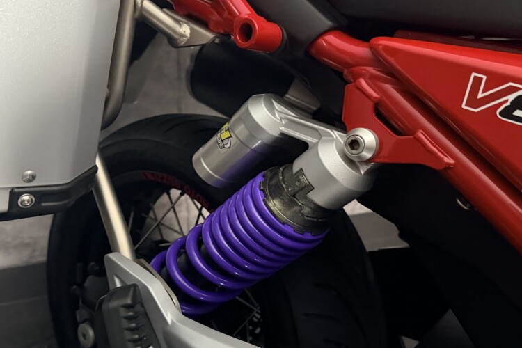 2020 MOTO GUZZI V85, Red - photo 11