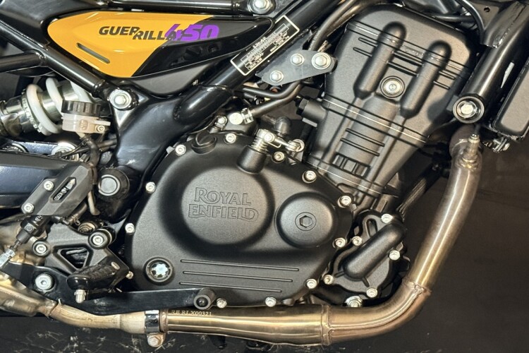 2025 ROYAL ENFIELD GUERRILLA 450, Black And Yellow - photo 6