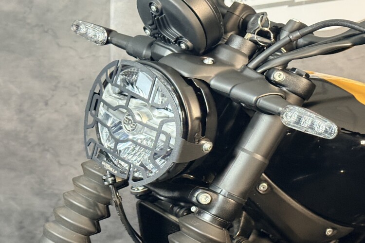 2025 ROYAL ENFIELD GUERRILLA 450, Black And Yellow - photo 9