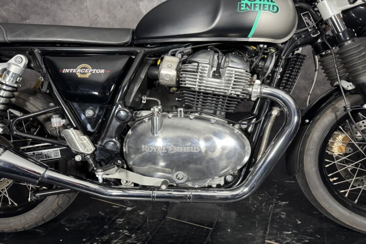 2024 ROYAL ENFIELD INTERCEPTOR 650, Black And Grey - photo 4