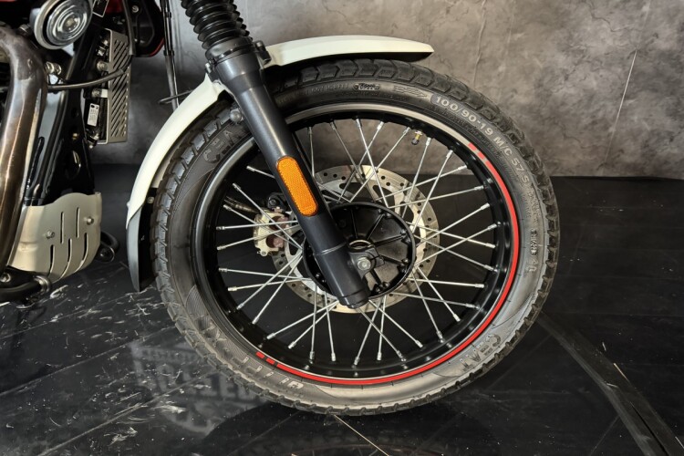 2024 ROYAL ENFIELD SCRAM 411, White And Red - photo 3