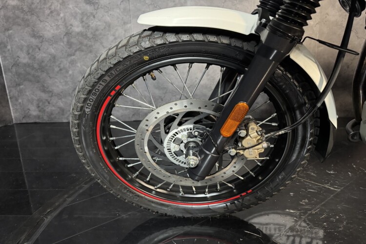 2024 ROYAL ENFIELD SCRAM 411, White And Red - photo 10