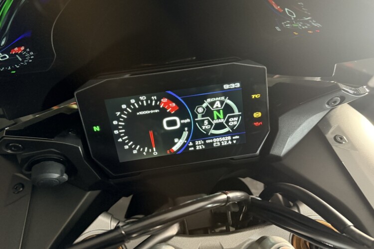 2023 SUZUKI GSX-S1000GT+, Black - photo 4