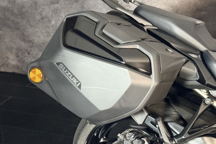 2023 SUZUKI GSX-S1000GT+, Black - photo 6