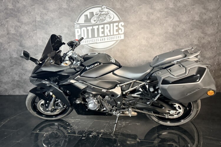 2023 SUZUKI GSX-S1000GT+, Black - photo 10