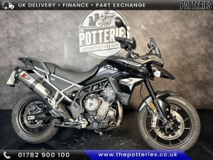 TRIUMPH TIGER 900
