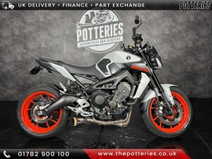 YAMAHA MT-09