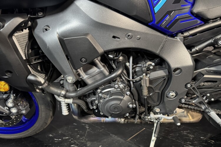 2022 YAMAHA MT-10, Blue - photo 9