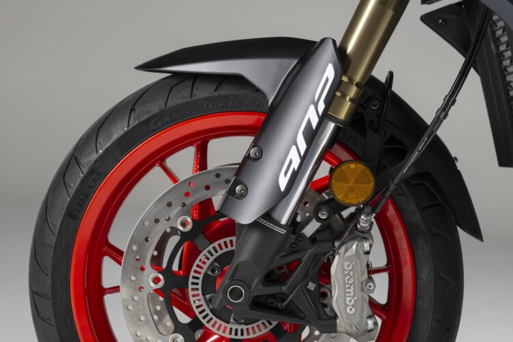 2027 BENELLI TRK 902 STRADALE, Oxide Green - photo 12