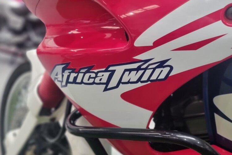 2001 HONDA XRV750 AFRICA TWIN, Blue - photo 9