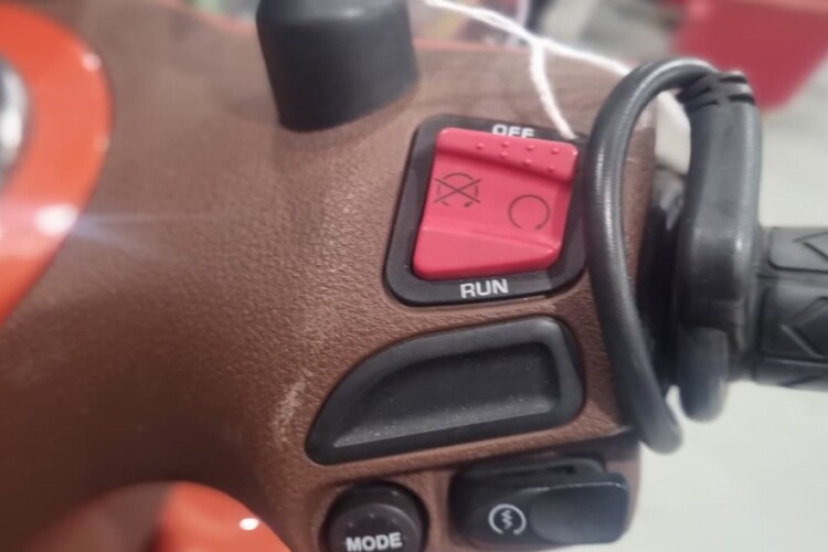 2013 PIAGGIO BEVERLY 300, Bronze - photo 6