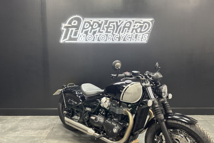 2024 TRIUMPH BOBBER, Black And Grey - photo 2