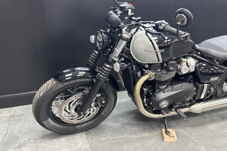 2024 TRIUMPH BOBBER, Black And Grey - photo 9