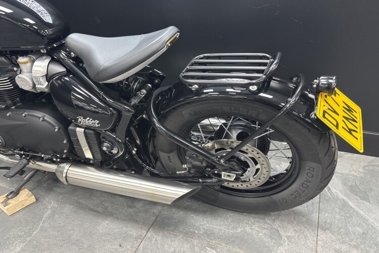 2024 TRIUMPH BOBBER, Black And Grey - photo 11