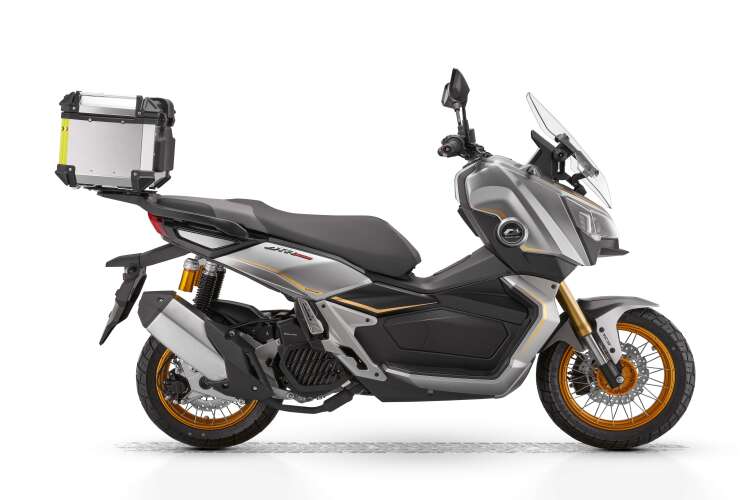 2026 QJMOTOR ATR 125, Grey - photo 2