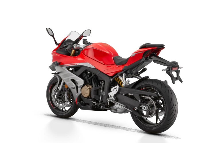 QJMOTOR SRK 800 RR