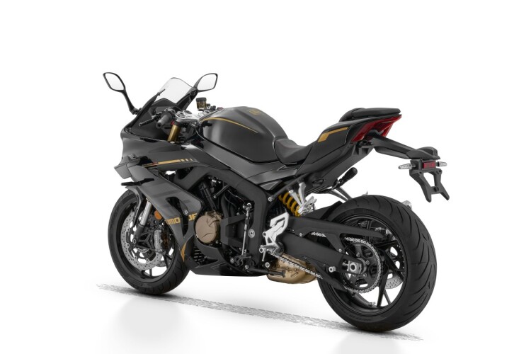 QJMOTOR SRK 800 RR