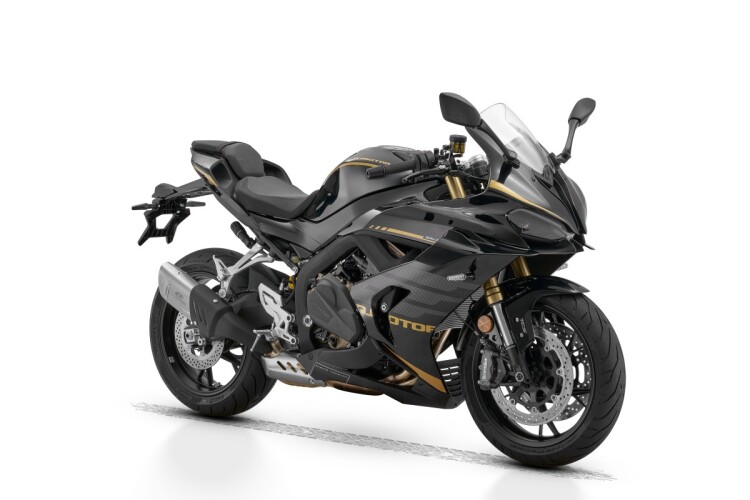 QJMOTOR SRK 800 RR