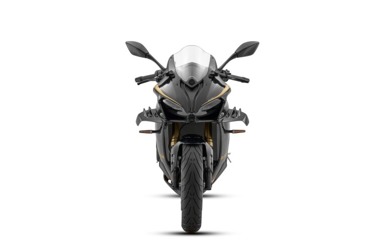 QJMOTOR SRK 800 RR