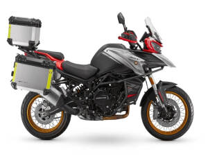 QJMOTOR SRT 900 SX