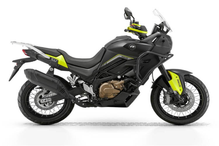 2026 QJMOTOR SVT 650 X, Grey/Green