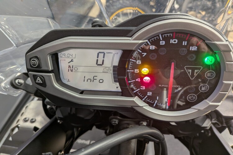 TRIUMPH TIGER 800 XC ABS