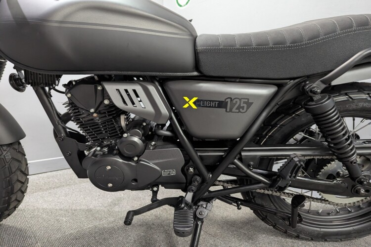 KEEWAY X-LIGHT 125