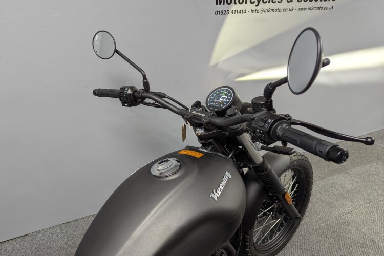 KEEWAY X-LIGHT 125