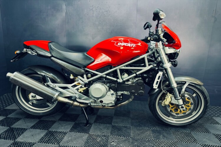 2004 DUCATI MONSTER 900, Red - photo 2