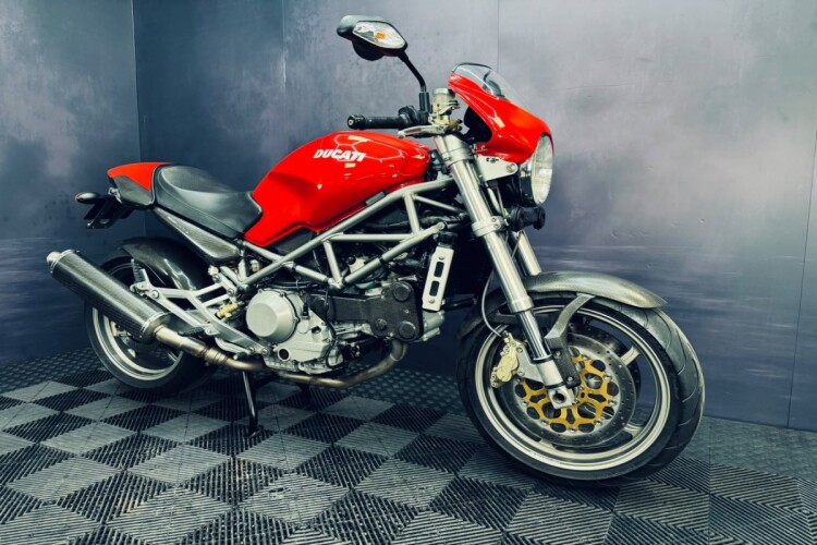 2004 DUCATI MONSTER 900, Red - photo 4