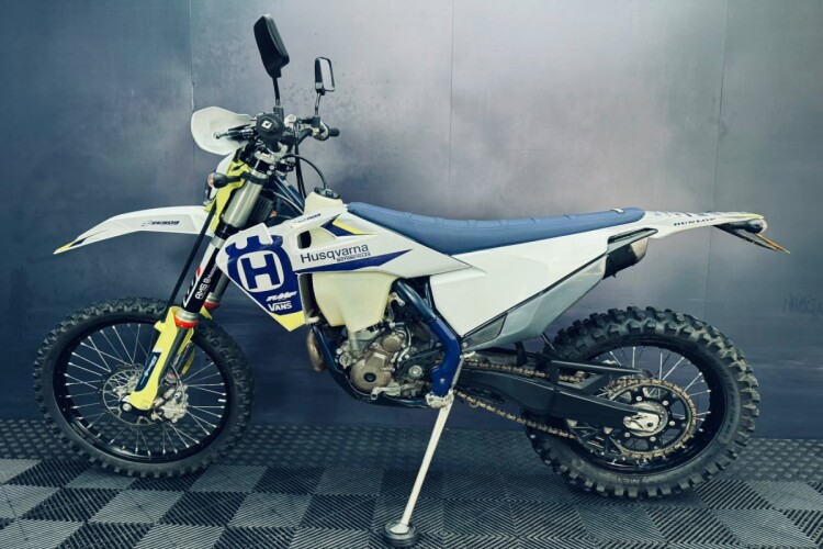 2020 HUSQVARNA FE 350, White - photo 3