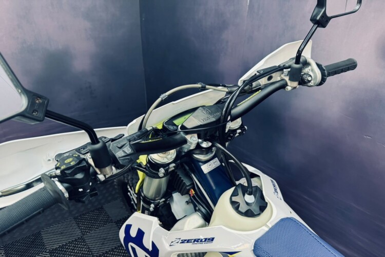 2020 HUSQVARNA FE 350, White - photo 7
