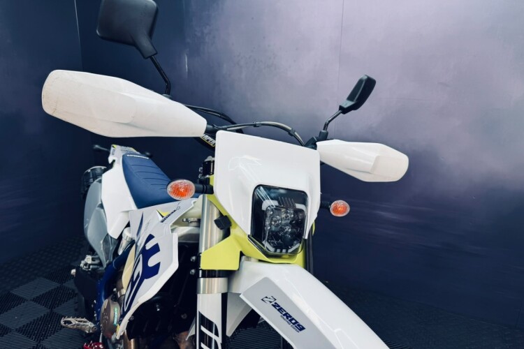 2020 HUSQVARNA FE 350, White - photo 8