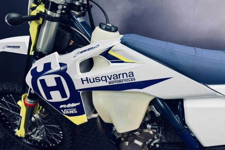 2020 HUSQVARNA FE 350, White - photo 9