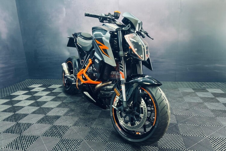 2018 KTM 1290 SUPER DUKE R, Black - photo 2