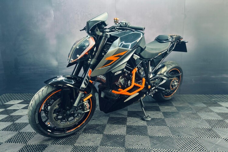 2018 KTM 1290 SUPER DUKE R, Black - photo 6