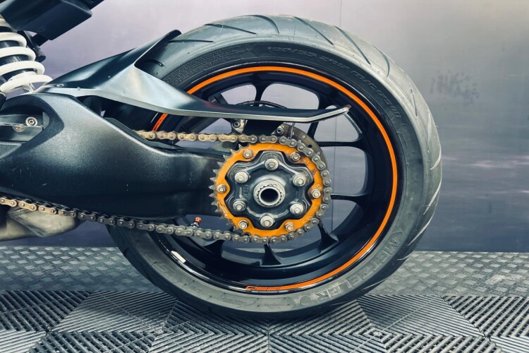 2018 KTM 1290 SUPER DUKE R, Black - photo 18