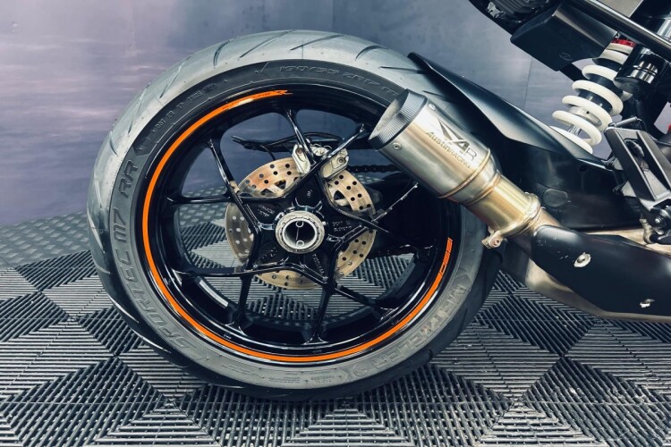 2018 KTM 1290 SUPER DUKE R, Black - photo 19