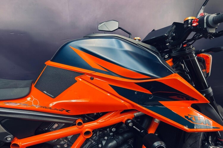 2020 KTM 1290 SUPER DUKE R, Orange - photo 9